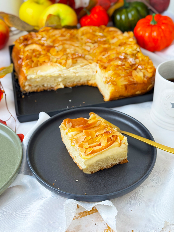 Apfel-Schmand-Kuchen vom Blech Rezept