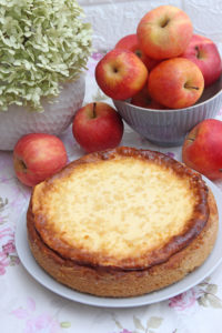 Wunderbar Cremiger Apfelrahmkuchen Mit Mandeln