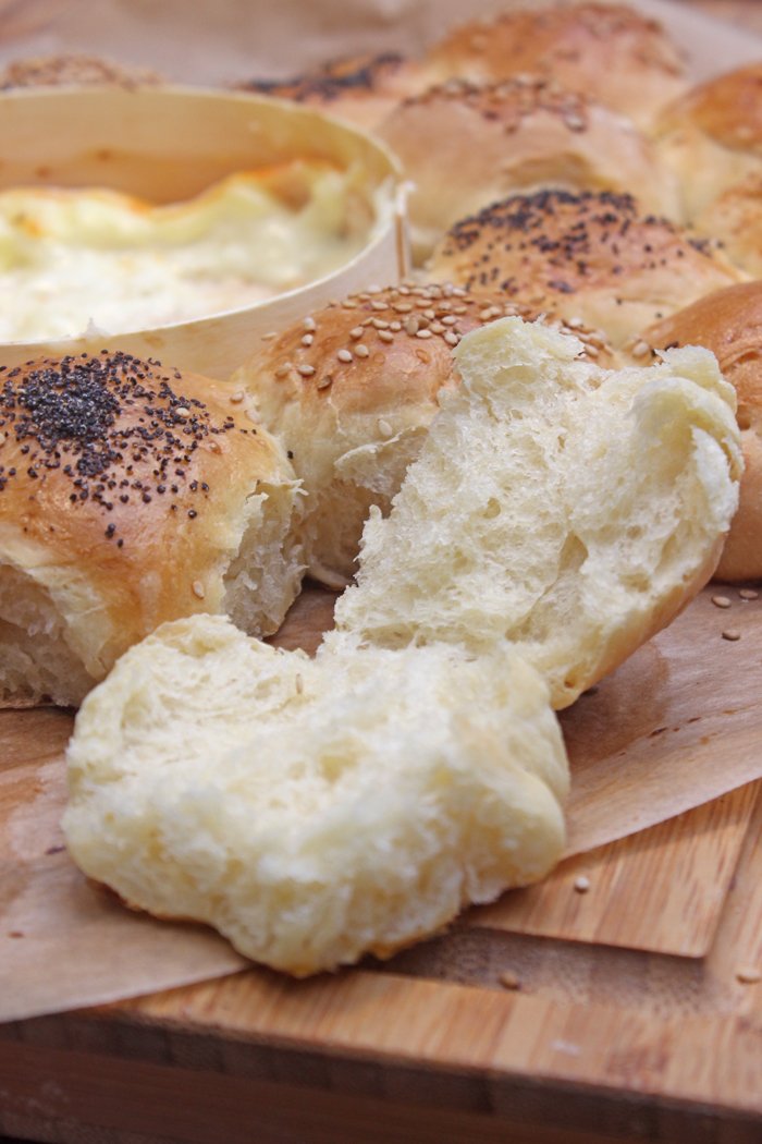 Brotkranz mit Ofenkäse - Perfektes Dip-Vergnügen für Silvester 5