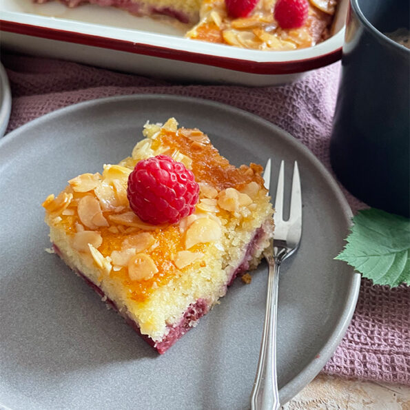 Mega himmlischer Himbeer-Butterkuchen - Ein saftiger Genuss