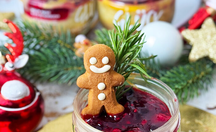 Käsekuchen im Glas mit Glühwein-Beeren zu Weihnachten in 20 Minuten