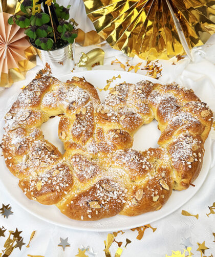 Neujahrsbrezel Rezept selber backen - Super Fluffig!