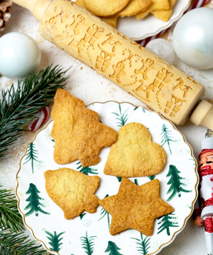 Butterplätzchen mit Prägerolle, Prägekekse, Butterplätzchen für die Motivteigrolle